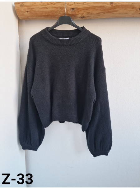 Sweter z wełną i szerokimi rękawami  Z-33 czarny 2