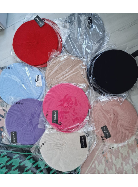 Beret z wełną XY-11 2