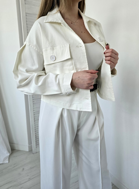 Woskowana kurtka 9587 biała