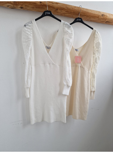 Sukienka z koronką FM46 biała 2