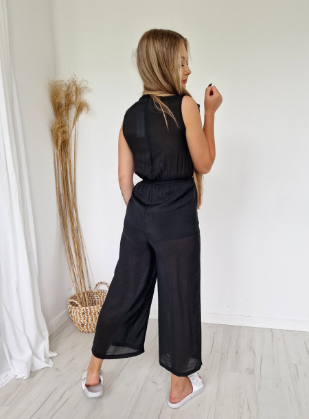 Wiskozowy kombinezon z szeroką nogawką 33569 czarny