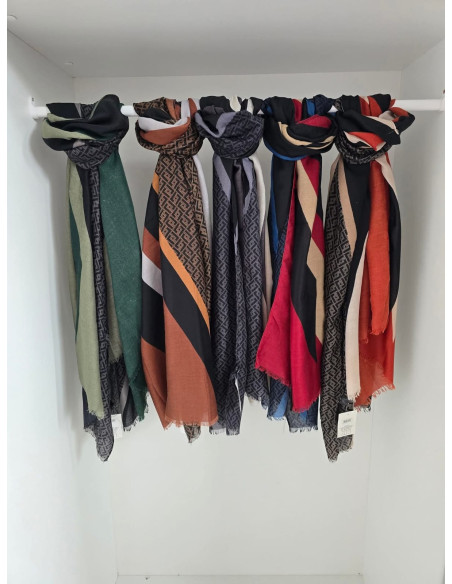 Obszerny szal wiskoza 3019