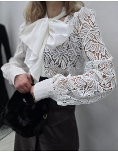 Koszula gipiura z wiązaniem 160